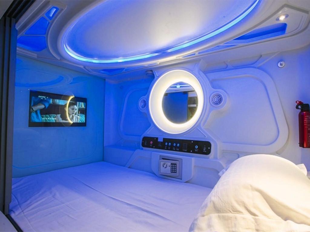 Time Capsule Hotel George Town Exterior photo